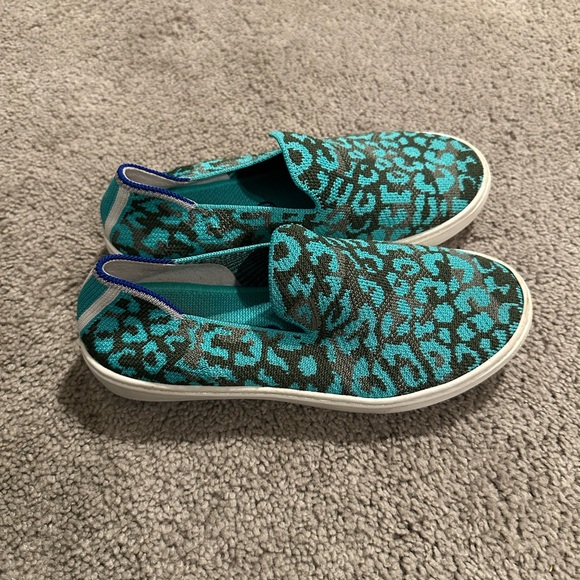 Rothy’s Leopard Teal Little Girls size 2 - Picture 2 of 9